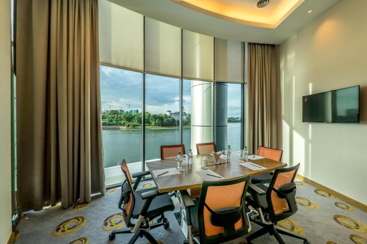 Zenith Hotel Putrajaya Exteriör bild